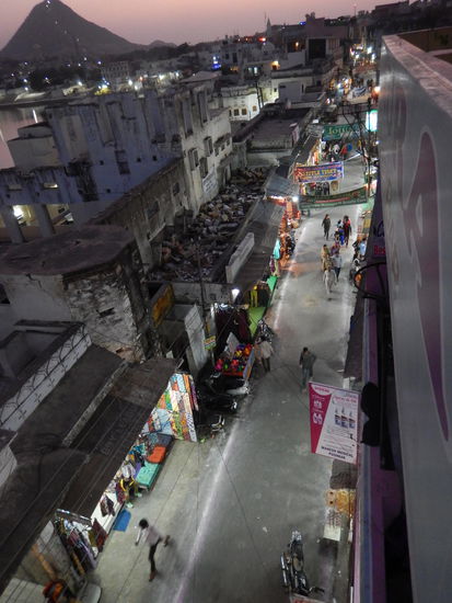 Von der Dachterasse in Lauras Cafe, Puschkar bei Nacht