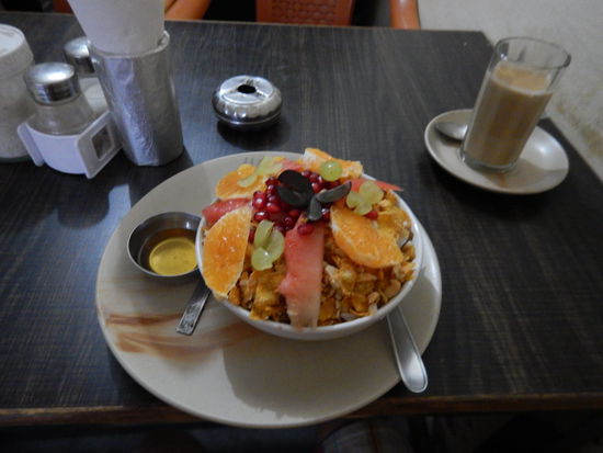 Frühstück in Rishikesh