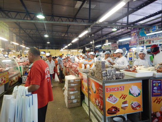 das ist noch der Municipal marked in Mankos , nix für Vegetarier…