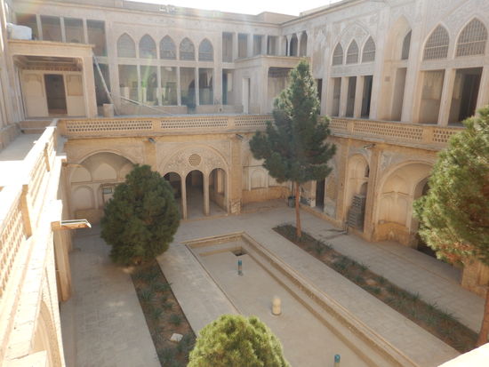 Das war glaub ich im Abbasi Haus...