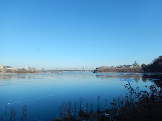 Die Gegenrichtung Alexandra Bridge
