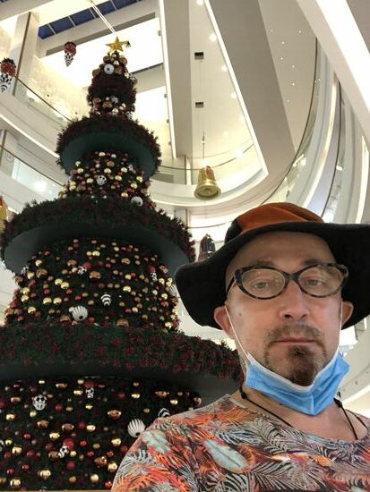 Bei 28 Grad will nicht so recht weihnachtliche Stimmung aufkommen, ist aber auch nicht schlimm �