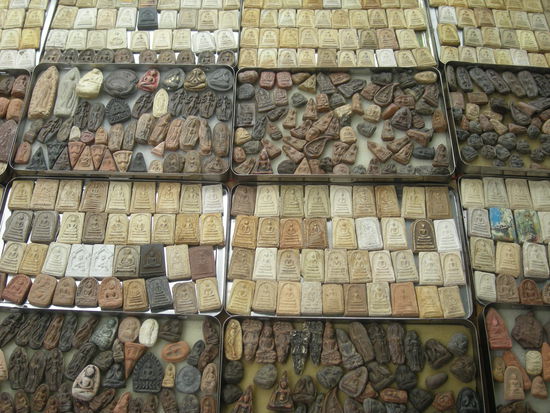 Amulette, ueberall Amulette