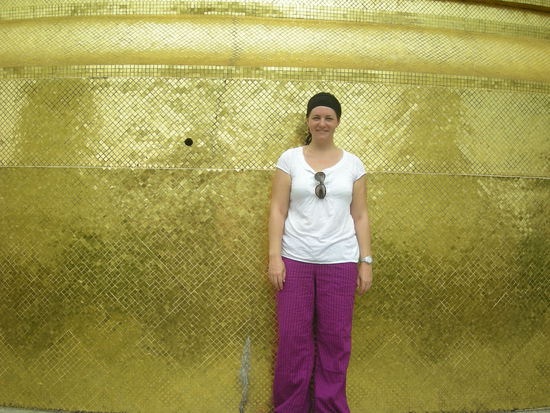 alles ist wieder so ueberdimensional gross, dass halt nur ein goldenes Etwas mit aufs Bild passt...