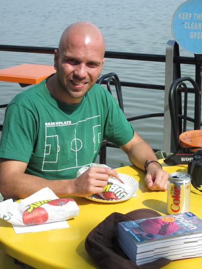 Mittagessen am Hussain Sagar