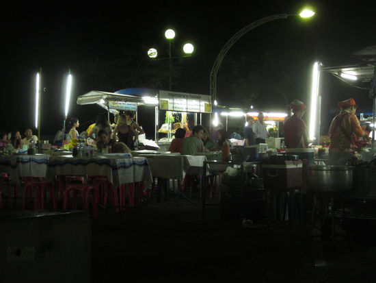 Night Market am Krabi River