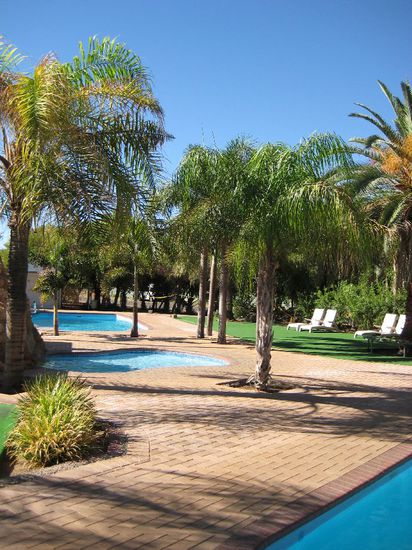 Die Swimming Pool Landschaft unseres Camping Platzes in Alice Springs! 1A