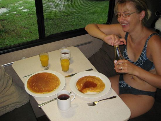 Wenn schon das Wetter nicht will, dann wenigstens die Pancakes (homemade)...