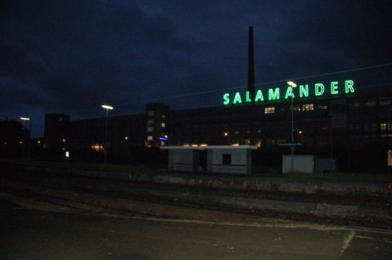 Oed und leer und vor allem verregnet - Verladestation in Kornwestheim