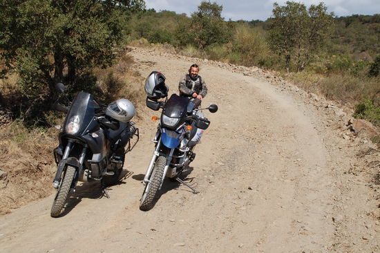 Auch das Bergen am Hang will geuebt sein....auch wenn's nicht wirklich steil ausschaut...