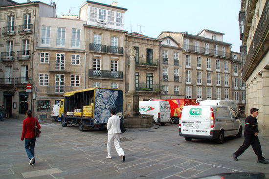 ....und Touris und Pilger noch schlafen, gehoert die Stadt noch ihren Einwohnern