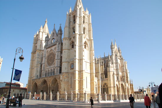 Sicherlich eine der eindrucksvollsten Kathedralen der Reise - León...