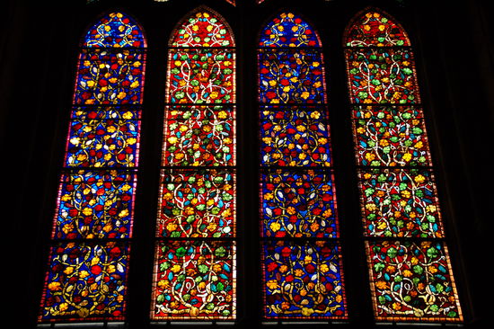 ...vor allem als Gesamtkunstwerk mit den grossartigen Glasfenstern - nicht umsonst Kathedrale aus Glas genannt