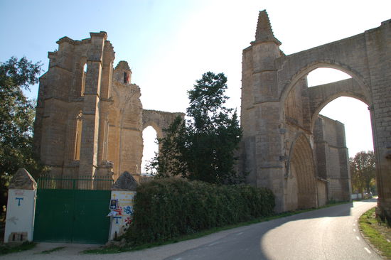 Die Ruine des Convento San Anton auf dem Weg Richtung Burgos