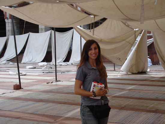 Gebetsteppiche im Jamia Masjid