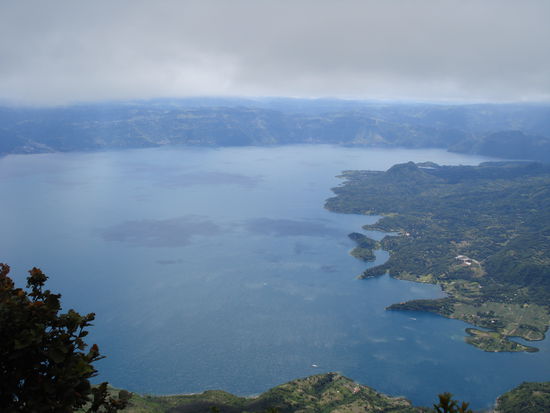 Aussicht vom Vulkan San Pedro auf den Lago Atitlan