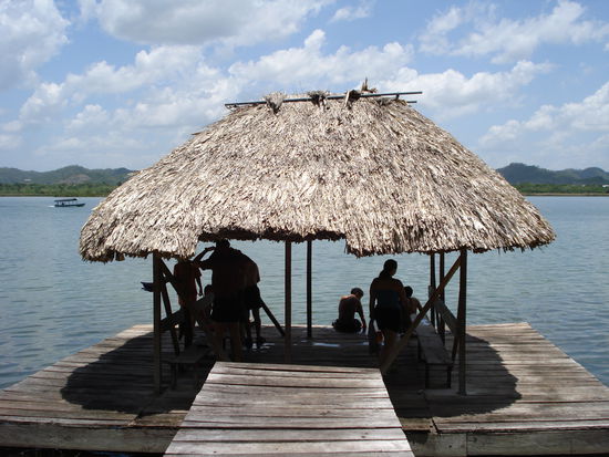 Der Steg von ARCAS. Von hier aus sind wir baden gegangen.