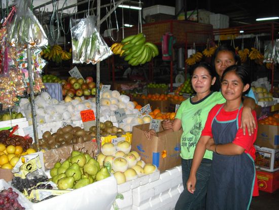 die betreiben ihr Familienbusiness auf dem Fruchtmarkt seit 20 Jahren