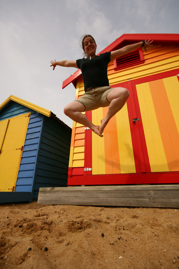 ich crazy jumping (schaut meine Arme an, ich bin BRAUN... ja BRAUN)