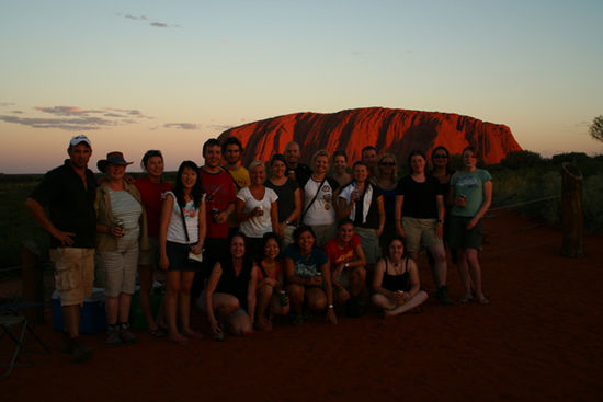 group picture in front of the uluru