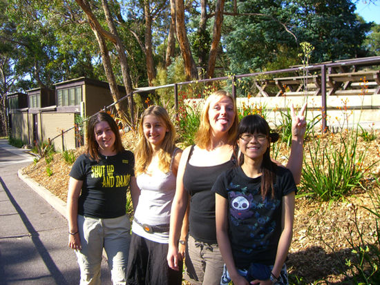 moi, Nadine, Majliz und Hitomi... bestes wwoofing-team der Welt!