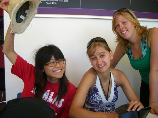 Hitomi, Nadine and Majliz again