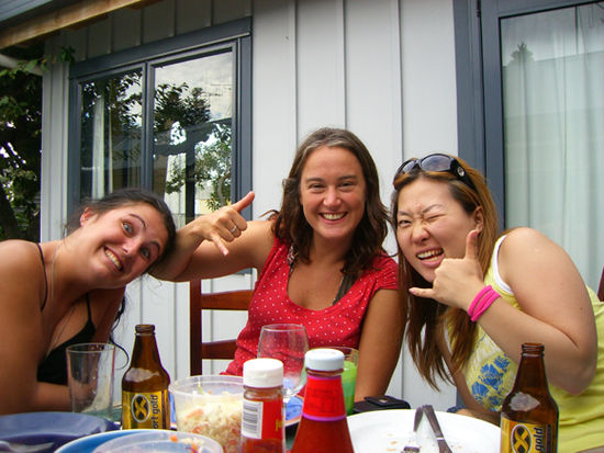 Girlsround. Katja, Janet und Trisha