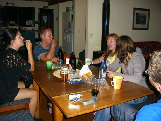 Saufspielchen mit Katja, Clemens, Trisha, Janet und Simon