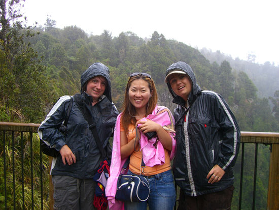 ich, Trisha und Katja bei den Waterfalls