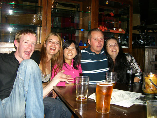 Keith, Jasmin, Betty, Clemens und Katja im Dannys