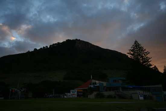 Sonnenuntergang hinter dem Mt Maunganui