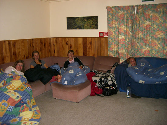 Die Lord of the Rings watching girla, Nicky (England), Sarah (Canada), Michelle (Canada) und Sinhead (Ireland)