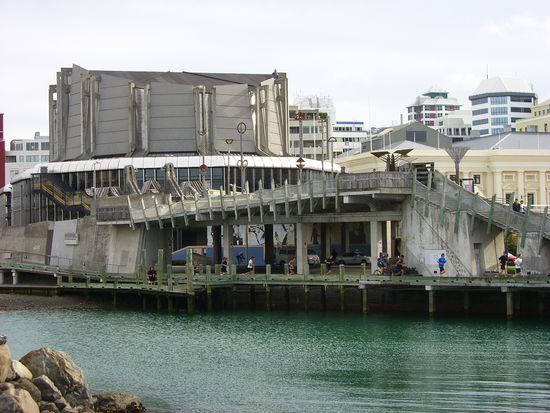 eine komische Bruecke