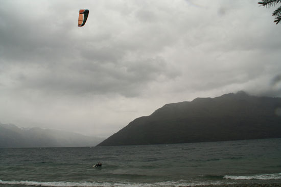 und schon isser im Wasser