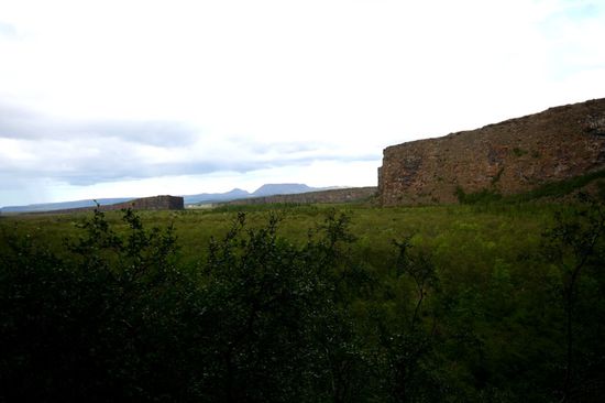 da kann man vielleicht das Hufeisen erahnen