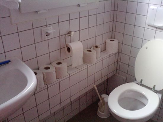 Angst dass wir nicht genug Toilettenpapier haben???