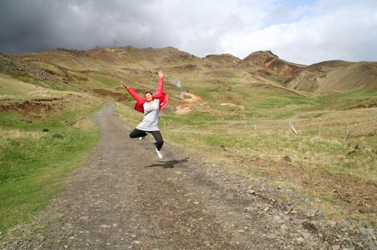 Das ist meine Arbeitsgenossin Kira in der naehe von unserer Arbeitsstelle (schoen ham wirs hier, woa?!)