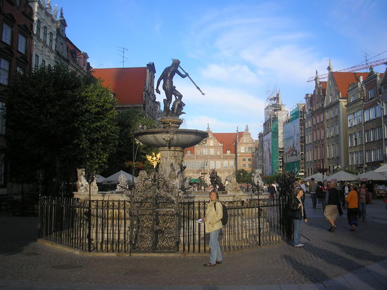 Neptunbrunnen vor dem Artushof