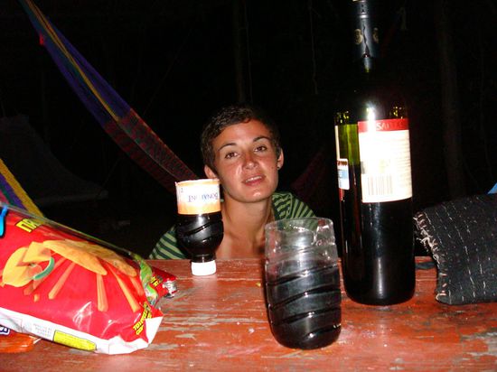 Julie und ich hatten keine Glaeser und mussten deshalb improvisieren...