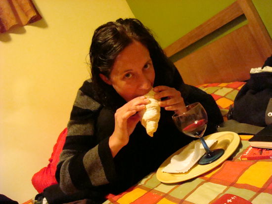 Wein und Suessigkeiten und ich bin zufrieden...