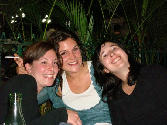 links Lucia (arbeitet auch am colegio suizo), in der Mitte eine Freundin von Rita, die in Mexico City arbeitet und rechts ebenfalls Freundin von Rita, die auf Besuch ist