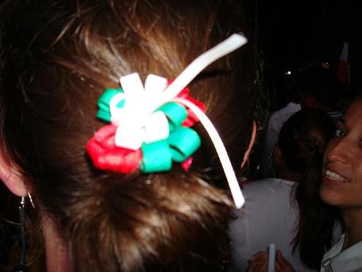 auch der Haarschmuck wurde Mexiko angepasst...