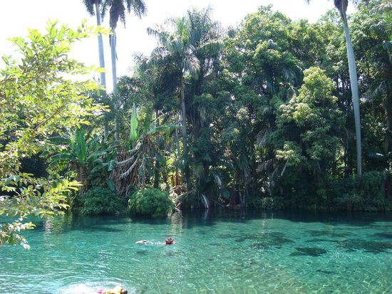 das Wasser ist überall so klar