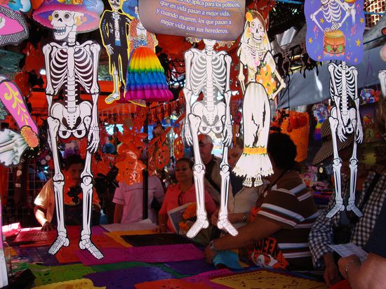 Skelette in allen Variationen