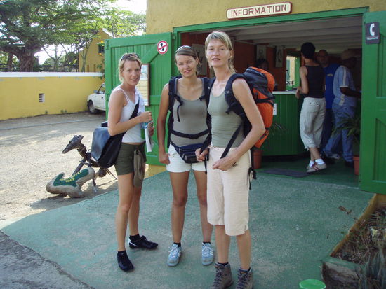 noch sauber, guter Dinge und nicht bis auf die Unterhose nassgeschwitzt...