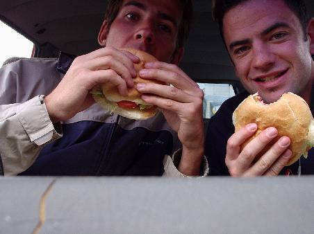 Da sind die Chickenburger!