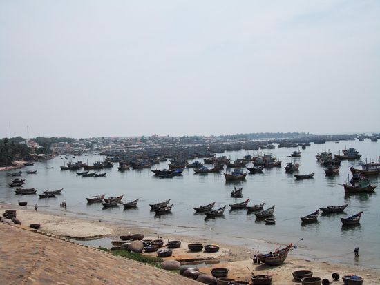 Kein Wunder hat es kaum mehr Fische im Meer.....