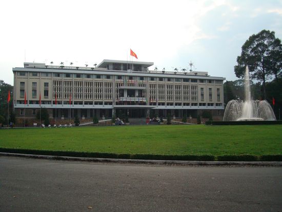 Reunification Palace, von aussen