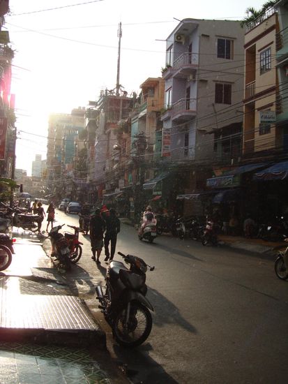 da sind wir einige Male auf und abgeschlendert...