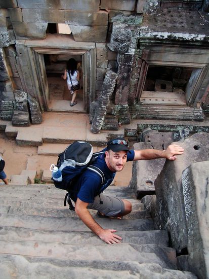 Marco versucht sich auch mal im Treppen-Klettern!Uiuiui!